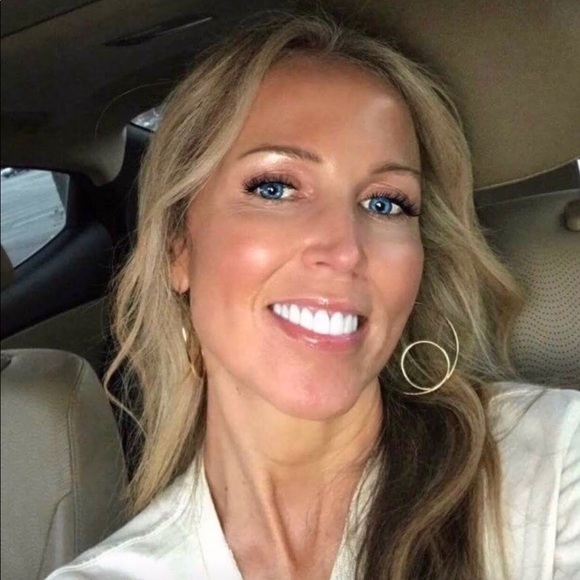 Meet your Posher, Tammy - Picture 2 of 16